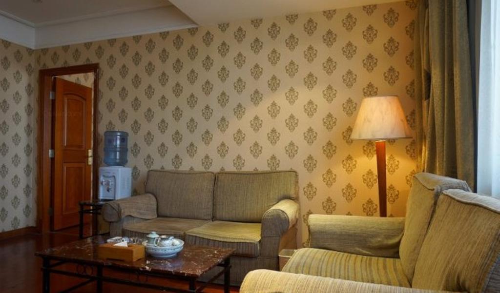 Yingfeng Hotel Дунгуань Номер фото